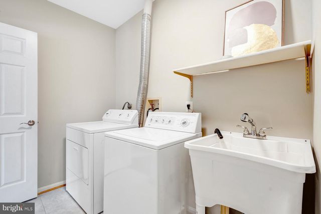 4809 SWEETBIRCH DR, Rockville, MD 20853