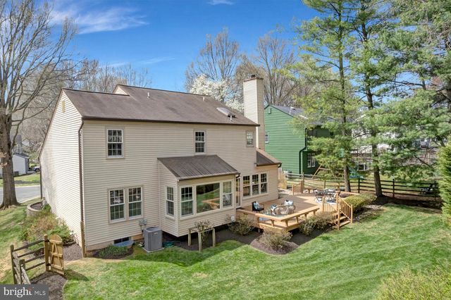 4809 SWEETBIRCH DR, Rockville, MD 20853