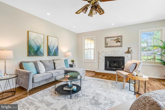 4809 SWEETBIRCH DR, Rockville, MD 20853