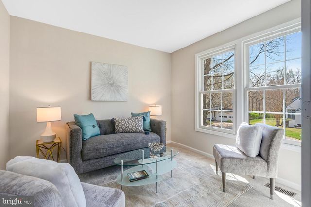 4809 SWEETBIRCH DR, Rockville, MD 20853