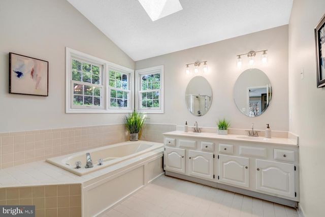 4809 SWEETBIRCH DR, Rockville, MD 20853