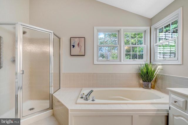 4809 SWEETBIRCH DR, Rockville, MD 20853