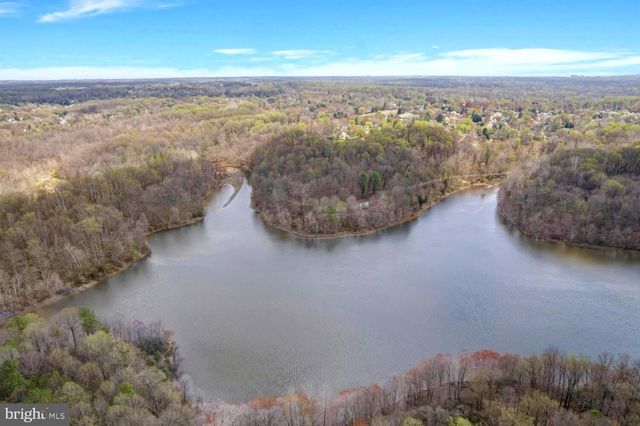 4809 SWEETBIRCH DR, Rockville, MD 20853