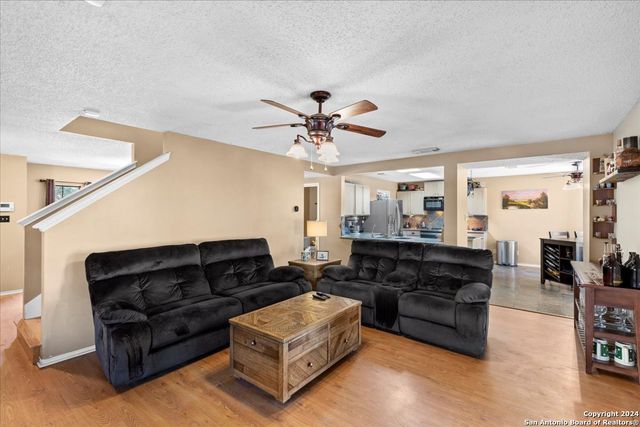 9907 AUTUMN DAWN, Converse, TX 78109