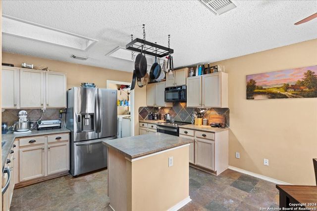 9907 AUTUMN DAWN, Converse, TX 78109