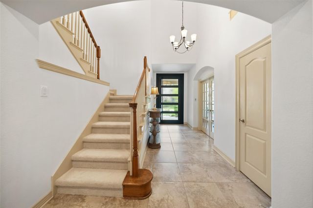 15 Heather Bank Place, The Woodlands, TX 77382