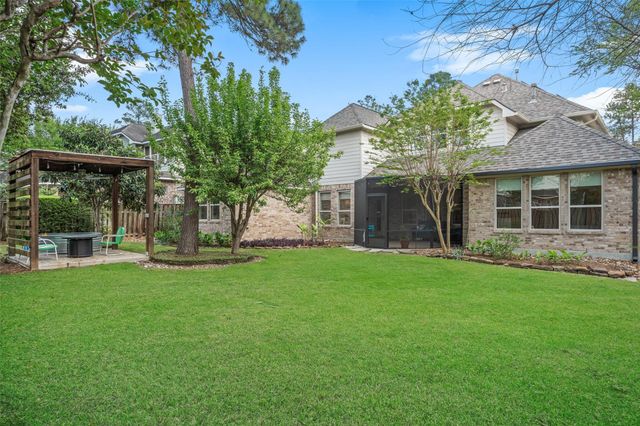 15 Heather Bank Place, The Woodlands, TX 77382
