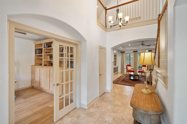 15 Heather Bank Place, The Woodlands, TX 77382