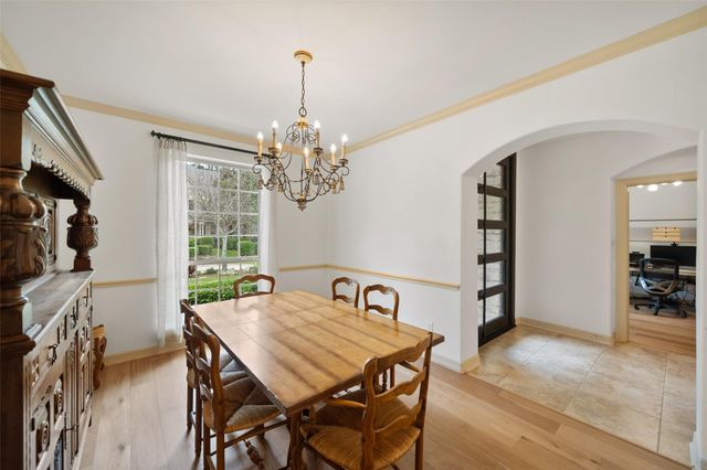 15 Heather Bank Place, The Woodlands, TX 77382