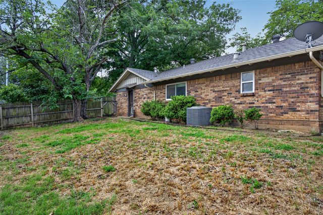5310 Westminster Court S, Fort Worth, TX 76133