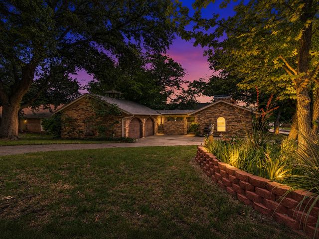 5310 Westminster Court S, Fort Worth, TX 76133