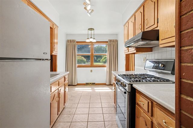 1806 Broadway Street, Niles, MI 49120