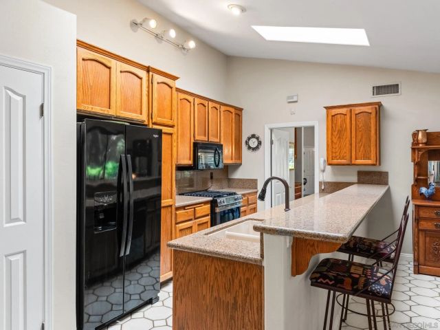 16635 Shady Oaks Drive, Ramona, CA 92065