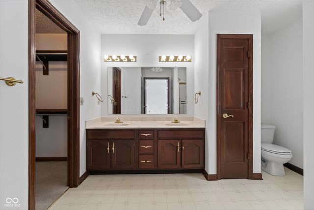 620 Hamlet Drive, Avon, IN 46123