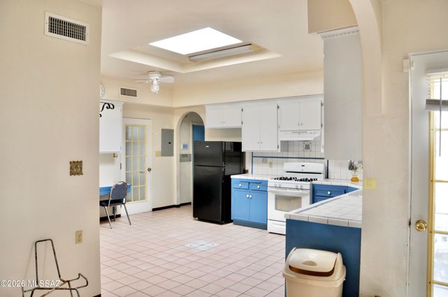 5351 N Camino De Oeste, Tucson, AZ 85745