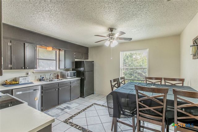 211 W Robin Lane, Harker Heights, TX 76548