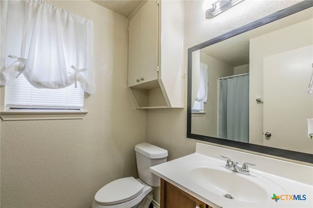 211 W Robin Lane, Harker Heights, TX 76548