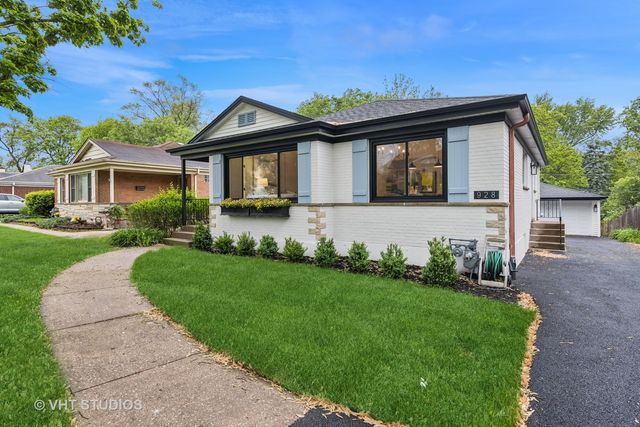 928 S Monroe Street, Hinsdale, IL 60521