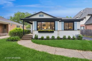 928 S Monroe Street, Hinsdale, IL 60521