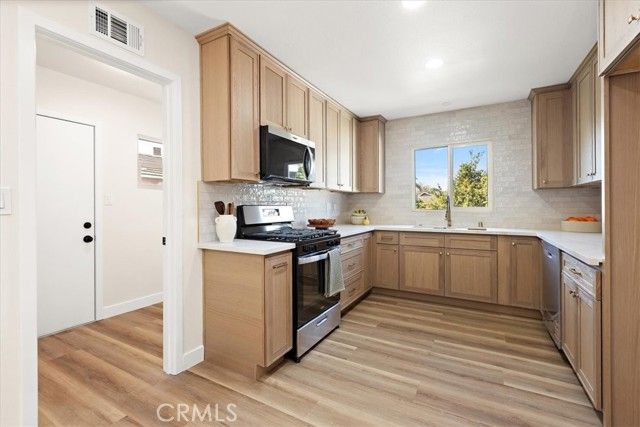 543 N Glenwood Avenue, Glendora, CA 91741