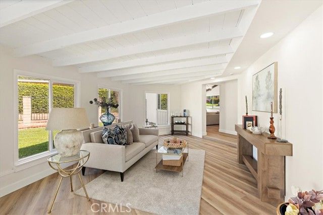 543 N Glenwood Avenue, Glendora, CA 91741