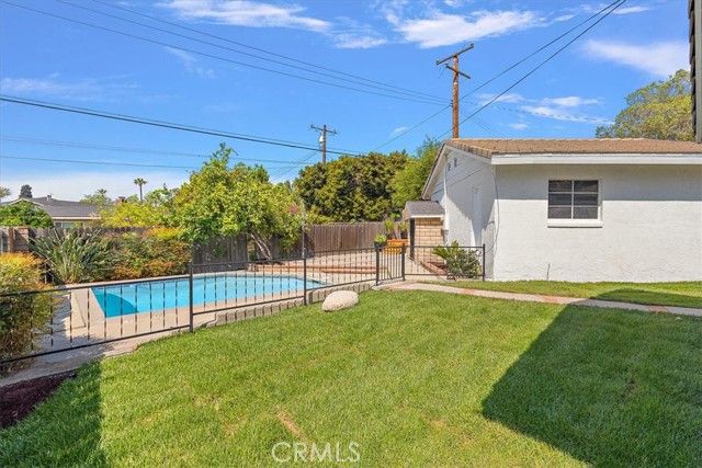 543 N Glenwood Avenue, Glendora, CA 91741
