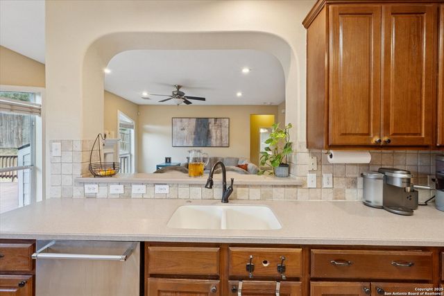 23503 Enchanted View, San Antonio, TX 78260