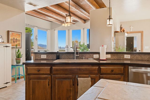 4626 16th Avenue NE, Rio Rancho, NM 87144