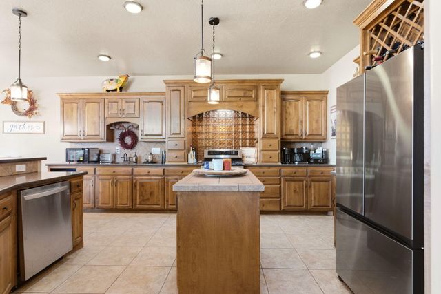 4626 16th Avenue NE, Rio Rancho, NM 87144