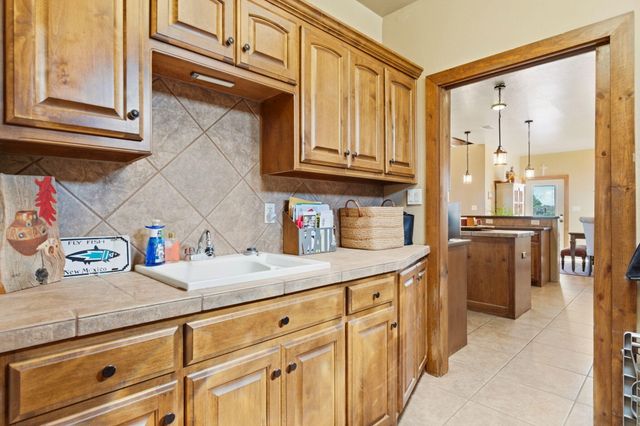 4626 16th Avenue NE, Rio Rancho, NM 87144