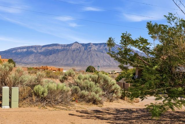 4626 16th Avenue NE, Rio Rancho, NM 87144