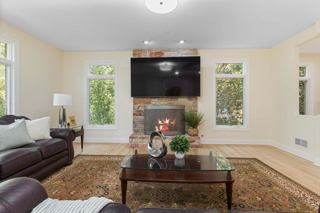 22904 N Ridgewood Lane, Kildeer, IL 60047