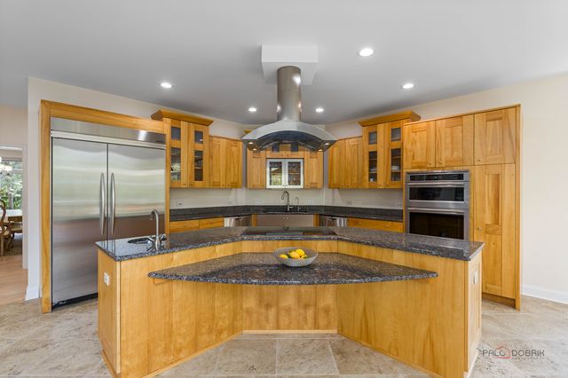 22904 N Ridgewood Lane, Kildeer, IL 60047