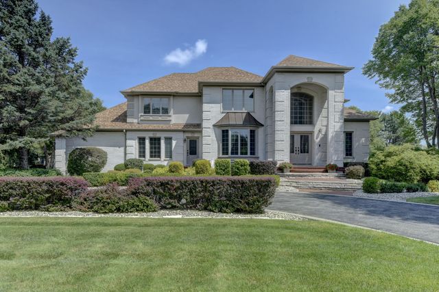 10135 Cherrywood Lane, Munster, IN 46321