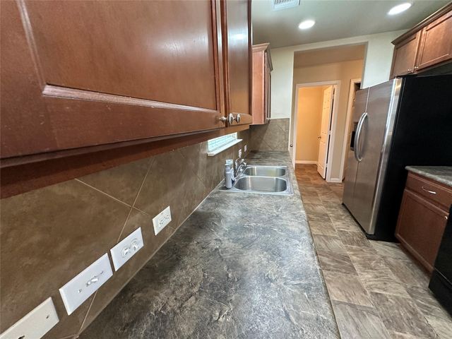 307 Wild Cat DR, Bastrop, TX 78602