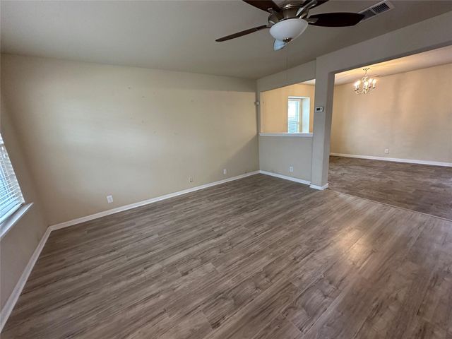 307 Wild Cat DR, Bastrop, TX 78602