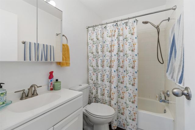 7600 Emmett F Lowry Expressway 1102, Texas City, TX 77591