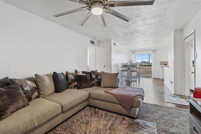 7600 Emmett F Lowry Expressway 1102, Texas City, TX 77591