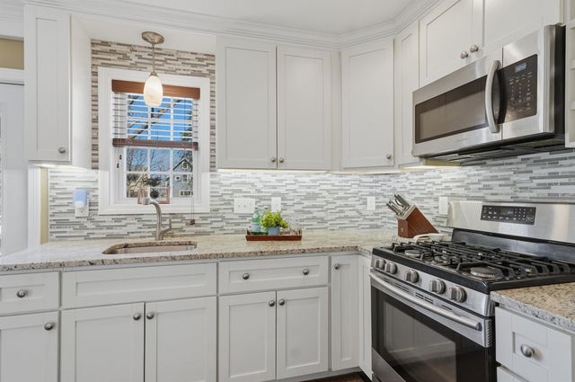 107 Stark Street, Portsmouth, NH 03801