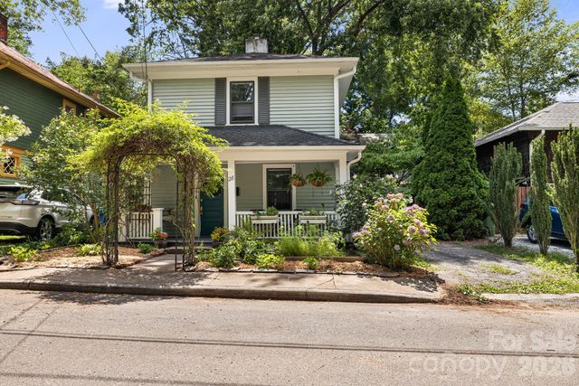 28 Woodlawn Avenue, Asheville, NC 28801