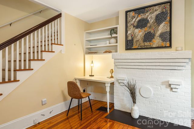 28 Woodlawn Avenue, Asheville, NC 28801