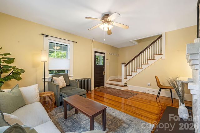 28 Woodlawn Avenue, Asheville, NC 28801