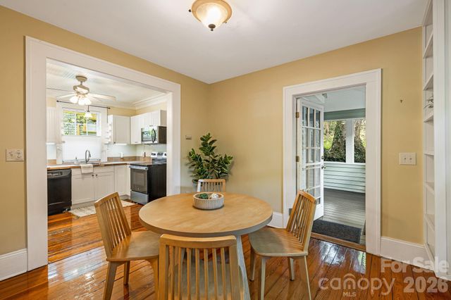 28 Woodlawn Avenue, Asheville, NC 28801