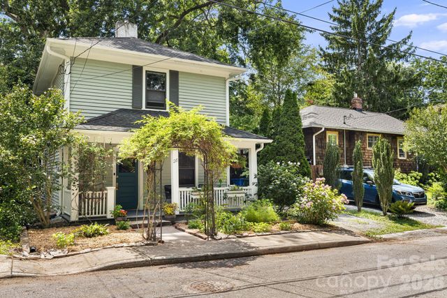 28 Woodlawn Avenue, Asheville, NC 28801