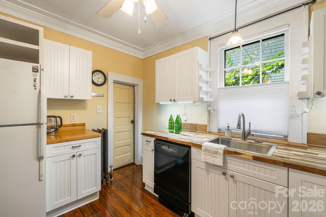 28 Woodlawn Avenue, Asheville, NC 28801