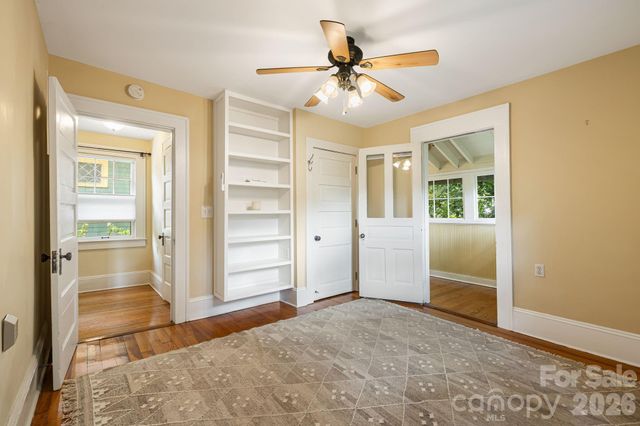 28 Woodlawn Avenue, Asheville, NC 28801