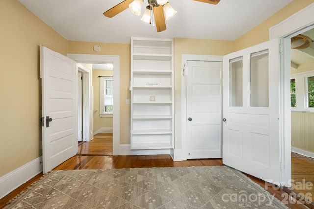 28 Woodlawn Avenue, Asheville, NC 28801