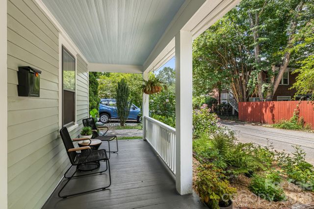28 Woodlawn Avenue, Asheville, NC 28801