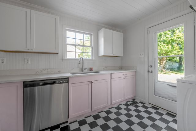 1653 Lindy Lane, Lexington, KY 40505