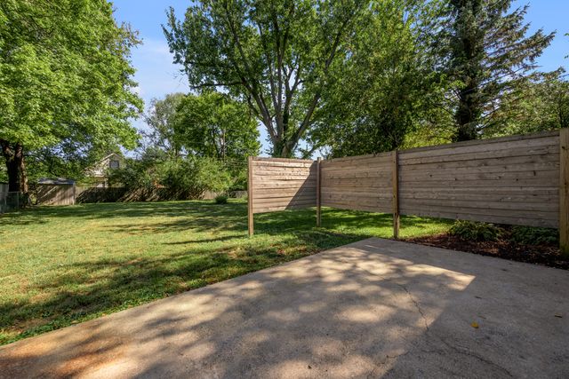 1653 Lindy Lane, Lexington, KY 40505